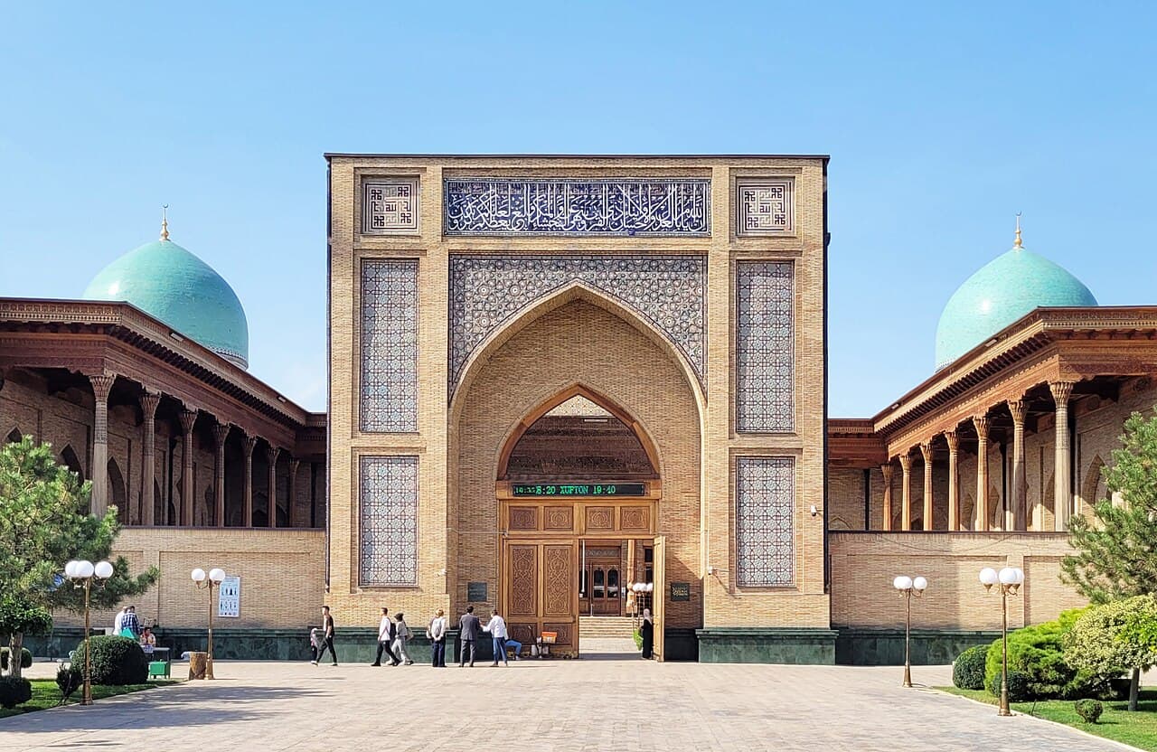 Hazrati-Imam à Tachkent : le Coran d'Othman et le quartier historique