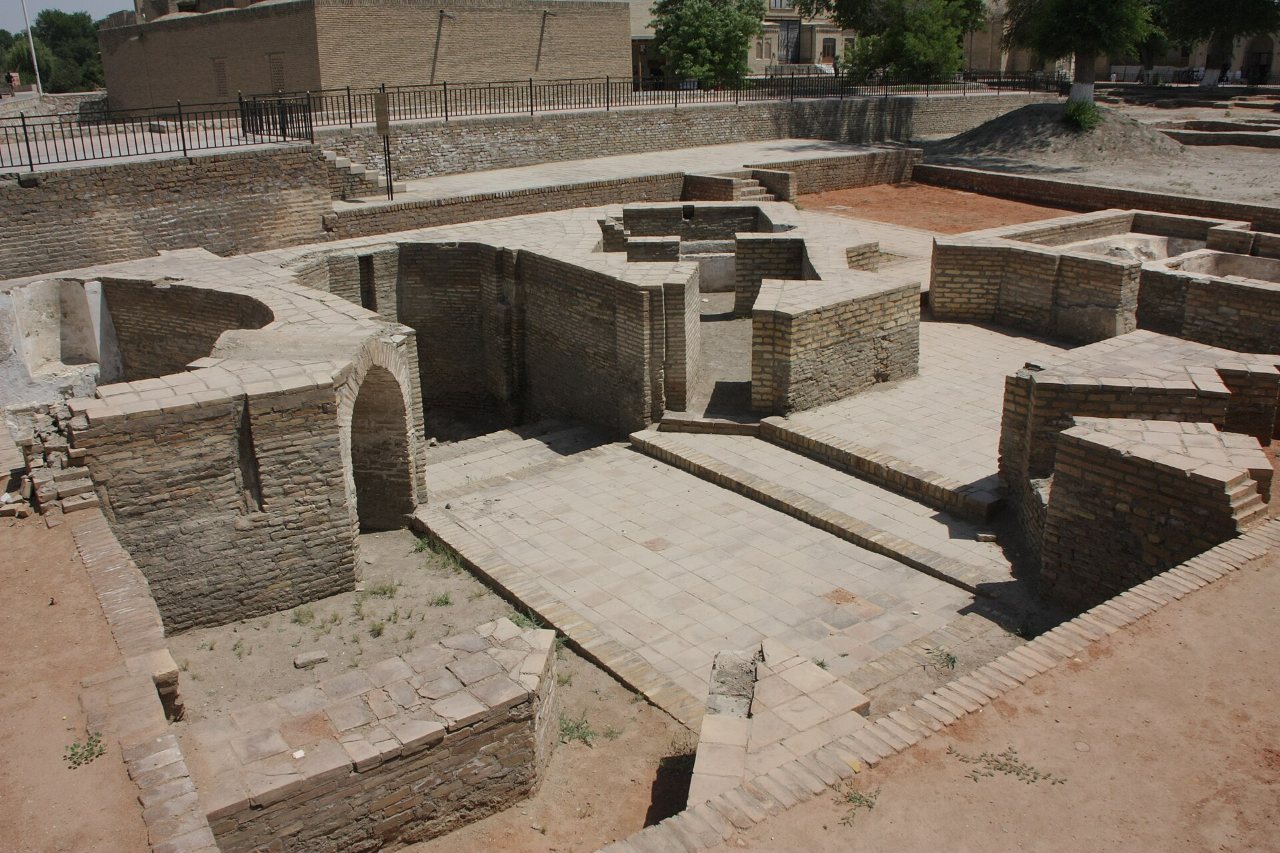 Les salles voûtées d'un ancien hammam de Boukhara