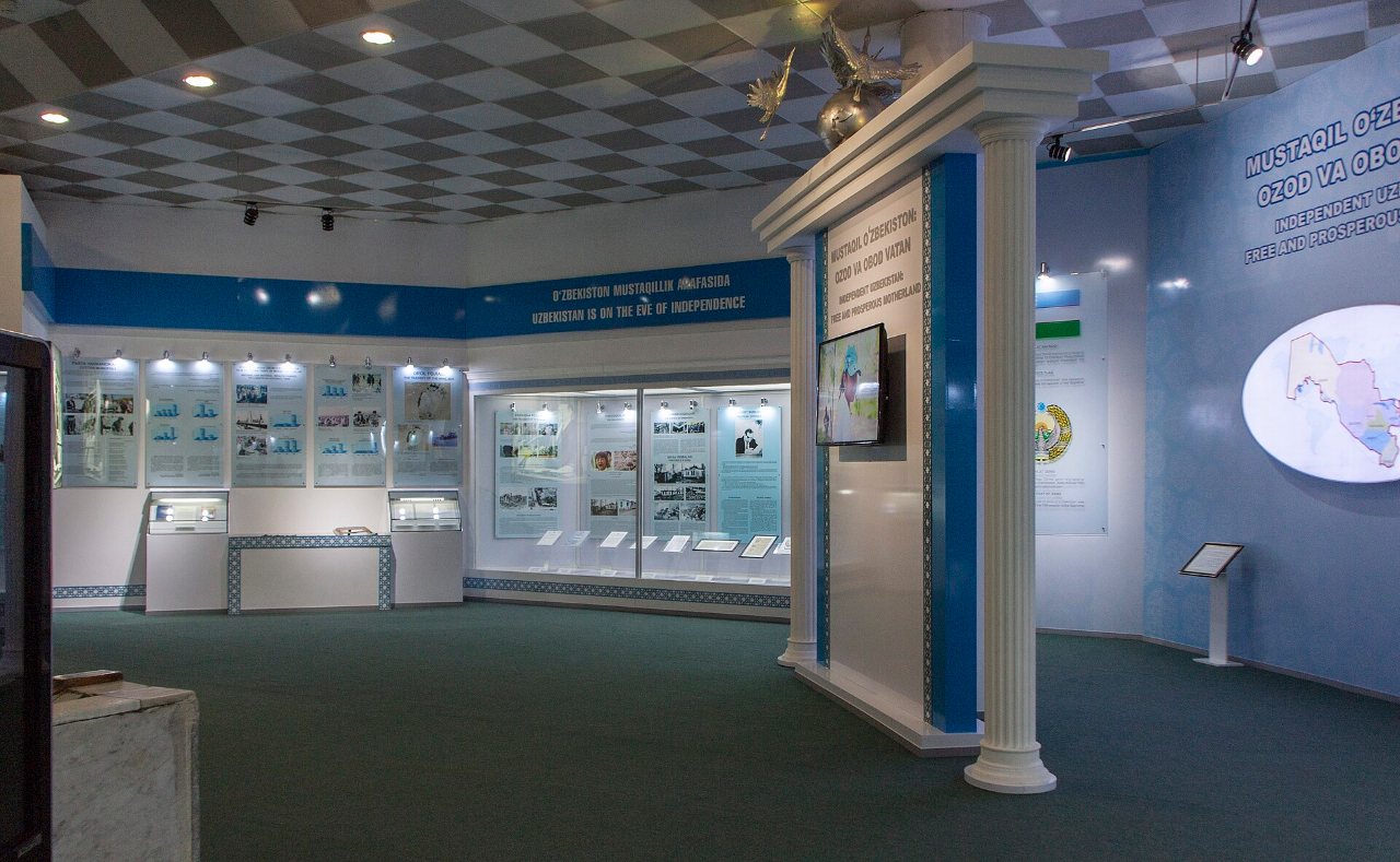 Une salle d'exposition d'un musée de Tachkent