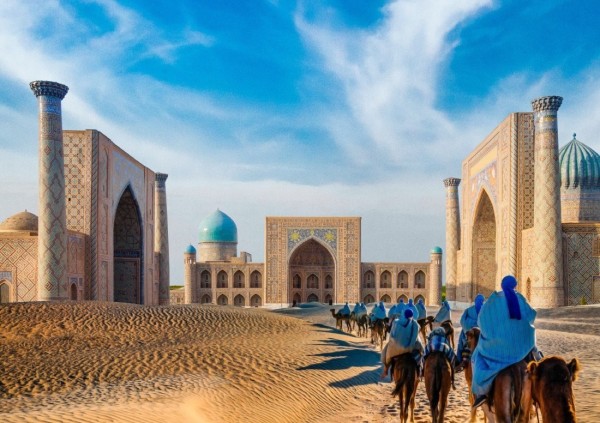 Chameaux devant le Registan