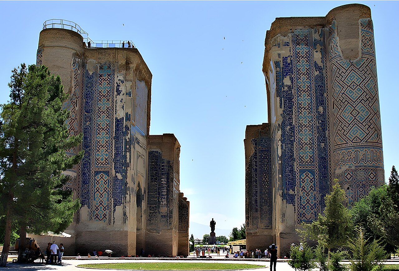 Portail d'Ak-Saray