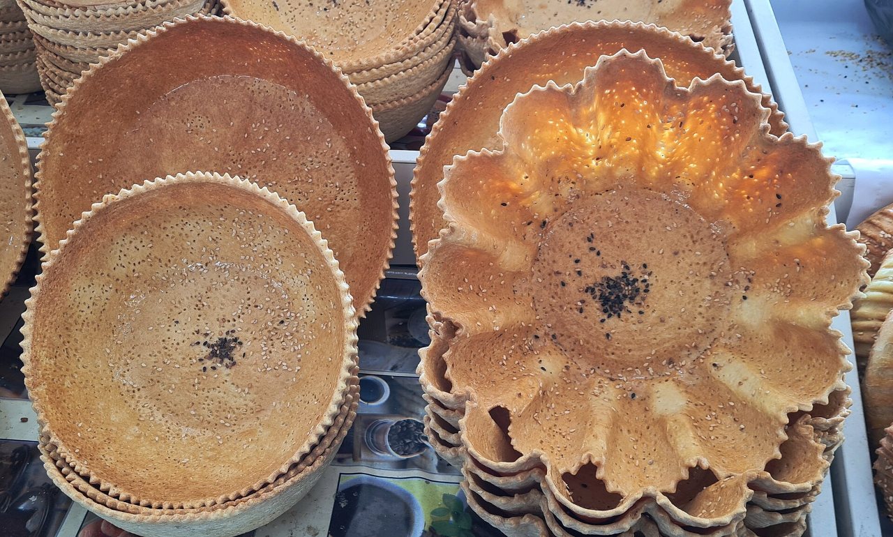 Pains ouzbeks décorés au bazar